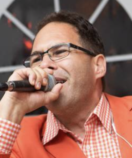 Frank, Singer